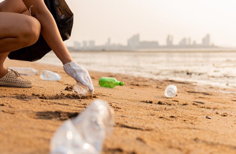 Limpieza de playas: por qué no ensuciar es mejor que el plogging
