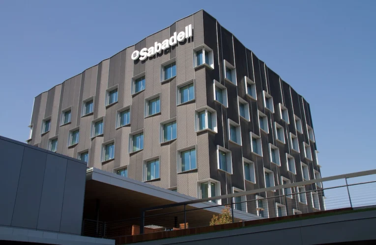 La Fundación Banco Sabadell reconoce a dos investigadores en los ámbitos de la edición del genoma y la energía limpia – Banc Sabadell