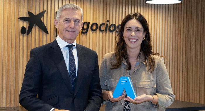 Ana Carpintero gana el ‘Premio A Profesional Autónoma’ de CaixaBank en la DT Norte
