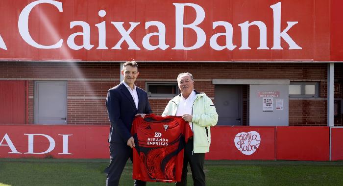 CaixaBank renueva su acuerdo como patrocinador oficial y socio financiero del CD Mirandés durante las próximas cuatro temporadas