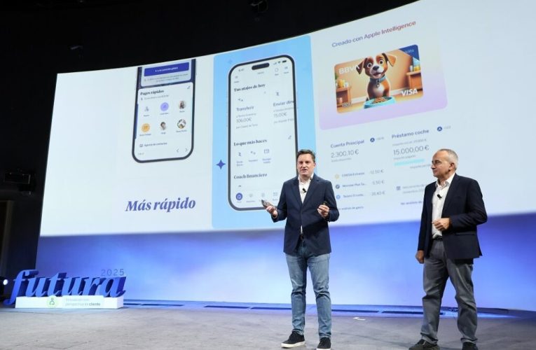 BBVA, primer banco que permite personalizar tarjetas con Apple Intelligence desde su ‘app’