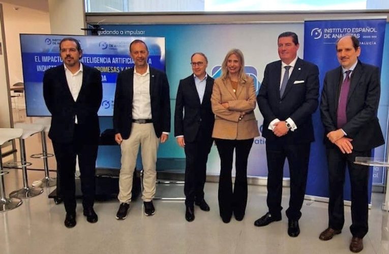 Expertos debaten en Granada sobre el impacto de la IA en el sector financiero, con la colaboración de Unicaja