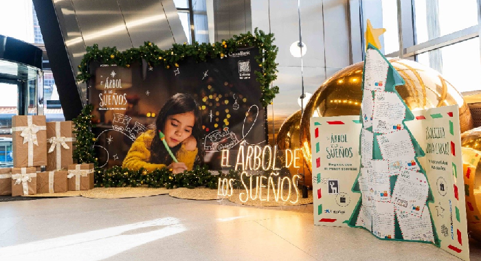 El programa ‘El Árbol de los Sueños’ de CaixaBank repartirá el regalo que piden en sus cartas a más de 34.000 niños en riesgo de vulnerabilidad