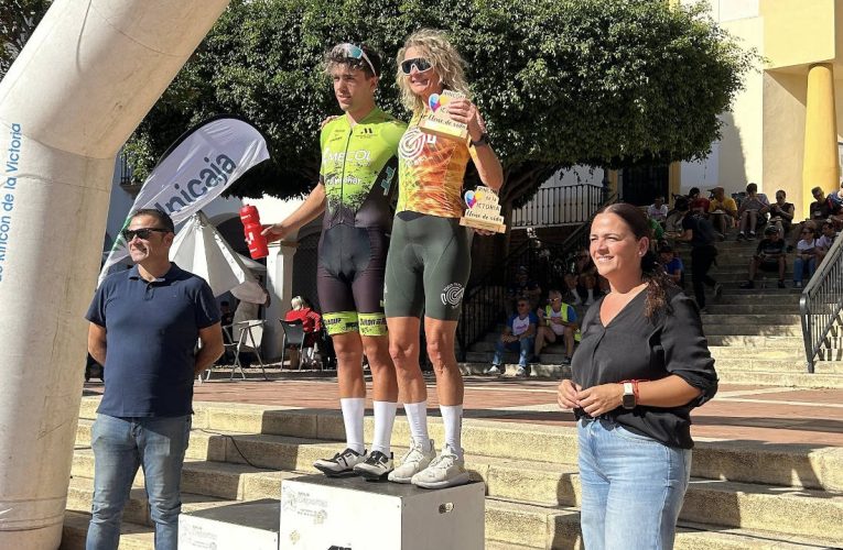 Medio millar de participantes en la cuarta edición de la prueba ciclista Clásica Rincón de la Victoria ‘Lleno de Vida’, patrocinada por Unicaja