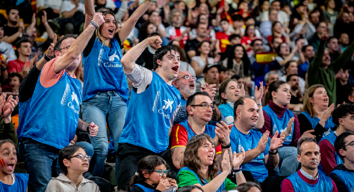 La Grada Solidaria de CaixaBank acerca el baloncesto como eje de integración social a más de 2.200 personas