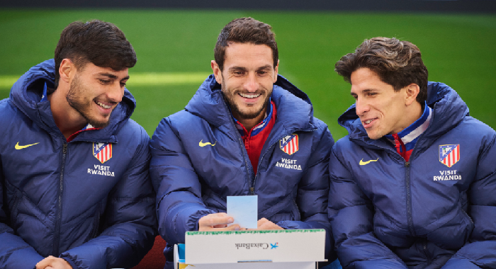 CaixaBank evoluciona sus activaciones de patrocinios a través de vínculos intergeneracionales y los clubes de fútbol