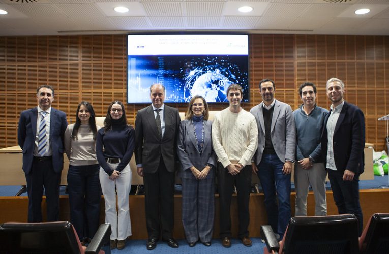 Una plataforma de microinversión, ganadora del Reto Unicaja organizado junto con la Universidad de Comillas