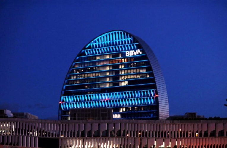 BBVA, mejor banco en finanzas embebidas, según Global Finance
