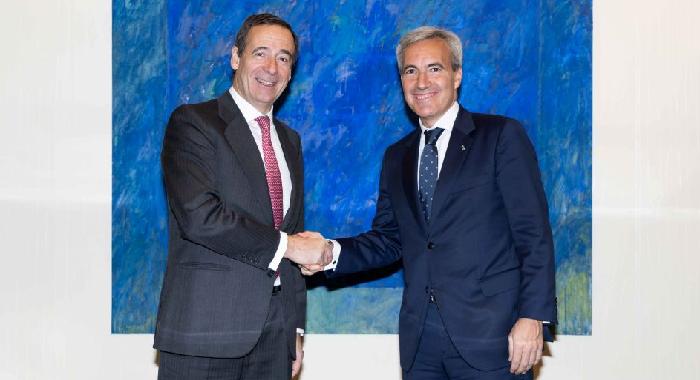 CaixaBank, primer banco que se une a ILUNION Legal Academy