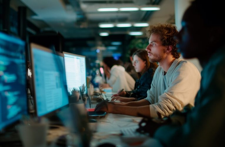 Podcast | La revolución de la IA empieza en la banca: las claves según Rafael Doménech (BBVA Research)