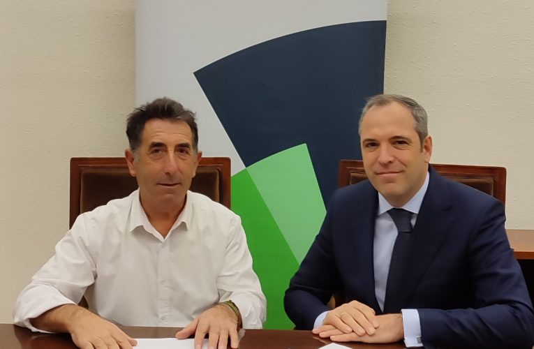 Unicaja y UPA Cantabria colaboran para mejorar las condiciones financieras de los ganaderos en una nueva campaña de la PAC