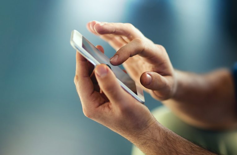 asesoría humana y servicio con inteligencia artificial en una sola llamada