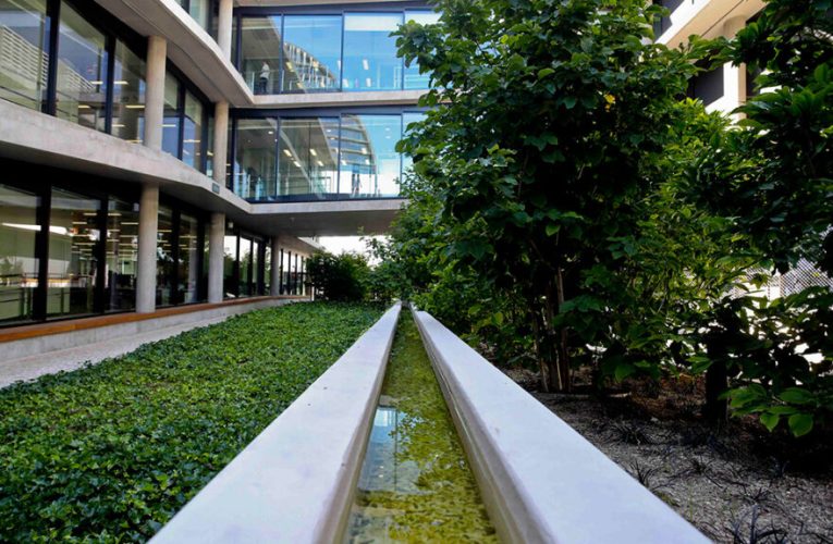 BBVA publica por primera vez su huella integral de agua