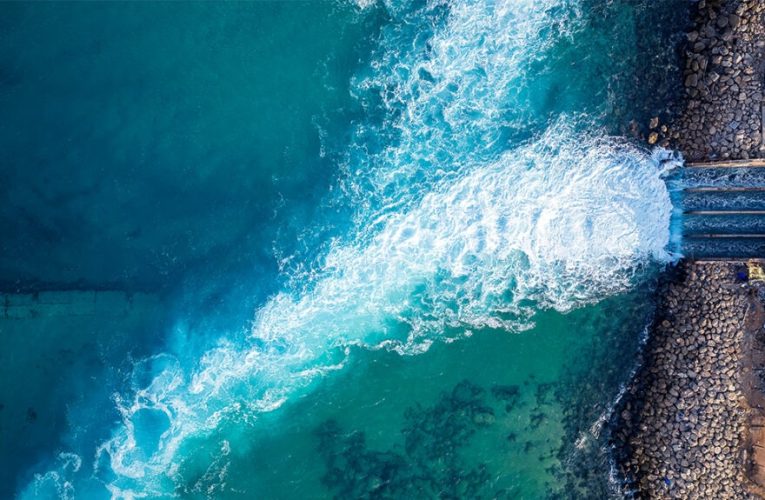 ¿Qué es la desalinización del agua y cuáles son sus ventajas?