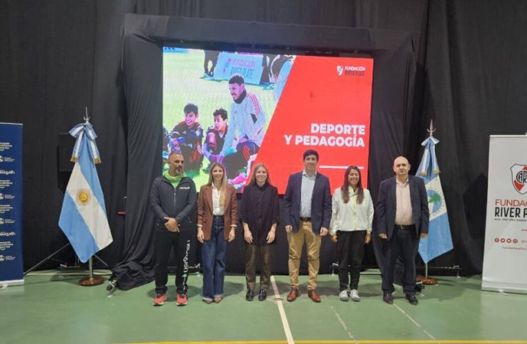 Líderes deportivos y sociales de la ciudad de Neuquén se capacitan con la Escuela de Formadores