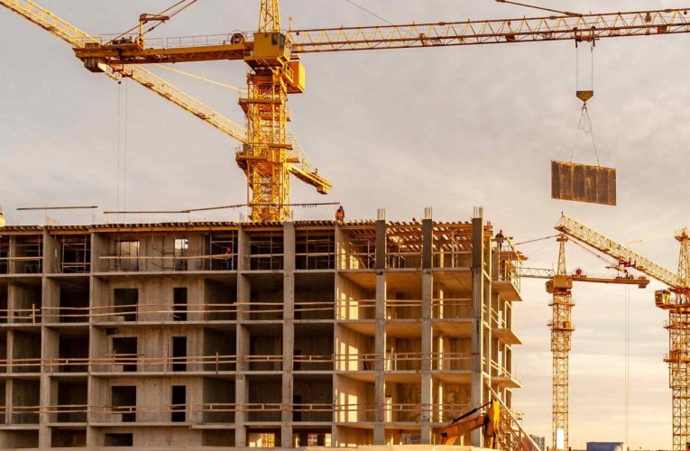 BBVA México destaca que el incremento del 10.9% del gasto en obra pública para 2026 reactivará la Obra Civil