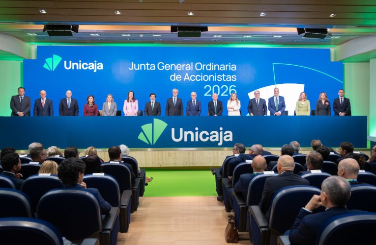 aprobación de un dividendo complementario de 274 millones