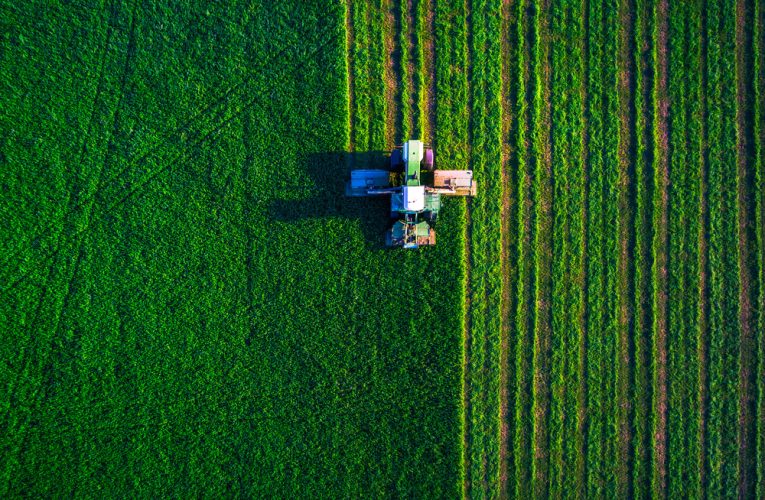 Apoyo al sector agrario con soluciones como la Tarjeta Gasóleo Bonificado