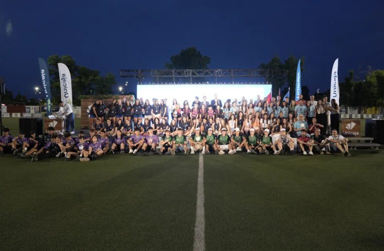Entrega de premios a los equipos de deporte en edad escolar de Castilla-La Mancha con la colaboración de Unicaja